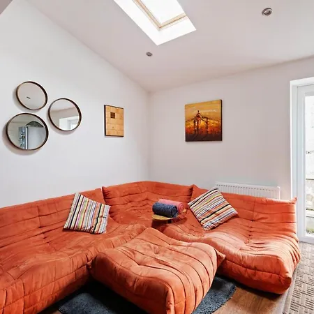New Bright & Stylish 4bd Centre Of Leeds Hébergement de vacances