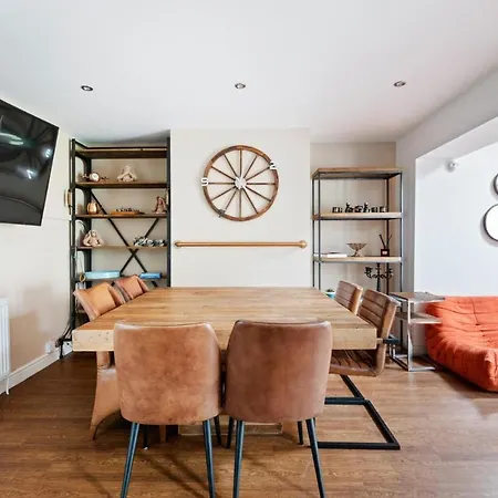 New Bright & Stylish 4bd Centre Of Leeds *