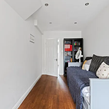 New Bright & Stylish 4bd Centre Of Leeds