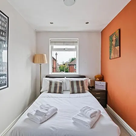 New Bright & Stylish 4bd Centre Of Leeds